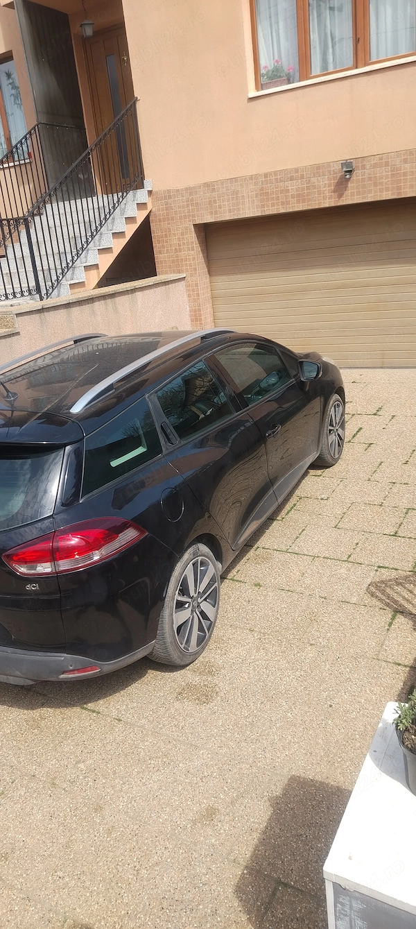 RENAULT Clio 2016