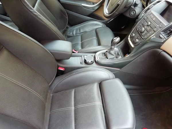OPEL Astra 2011 — imagine 4