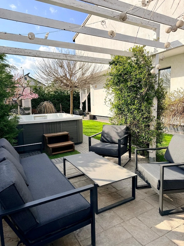 Casa ideala familie Tunari jacuzzi, foisor BBQ, panouri solare, aproape de Otopeni