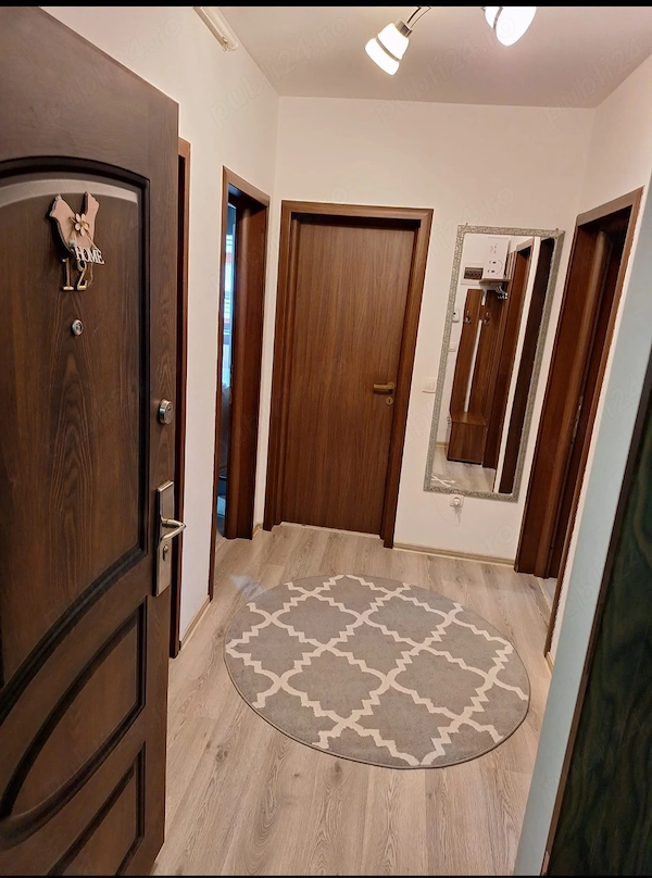 Proprietar- apartament spatios cu 2 camere de vânzare în Subcetate Sanpetru cu loc parcare inclus — fotografia 1