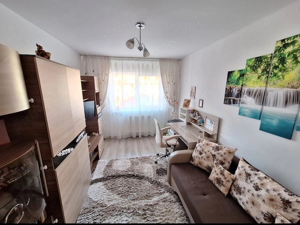 Proprietar- apartament spatios cu 2 camere de vânzare în Subcetate Sanpetru cu loc parcare inclus — fotografia 2