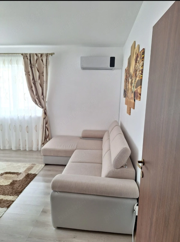 Proprietar- apartament spatios cu 2 camere de vânzare în Subcetate Sanpetru cu loc parcare inclus — fotografia 3