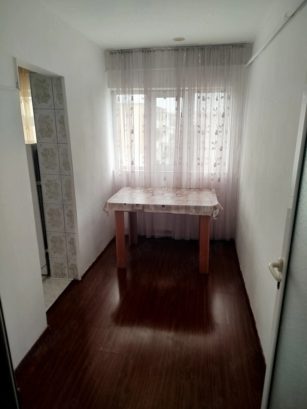 Închiriez garsonieră — fotografia 3