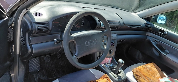 AUDI A4 1996 — imagine 4