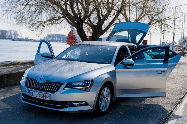 SKODA Superb 2018 — imagine 5