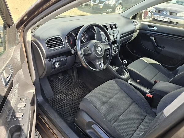 VOLKSWAGEN Golf 2010 — imagine 8