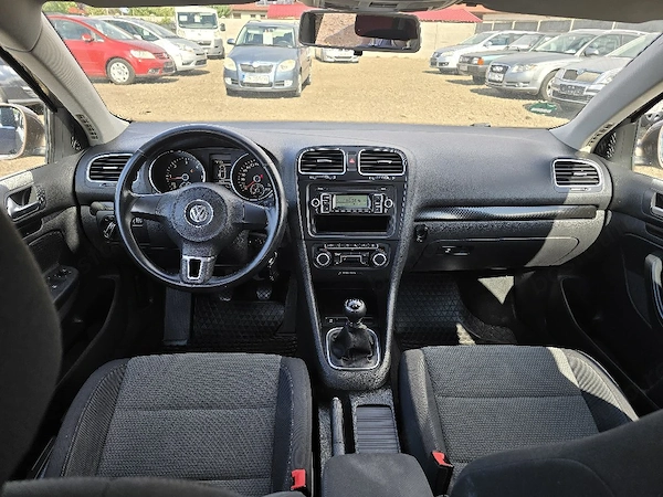 VOLKSWAGEN Golf 2010 — imagine 7