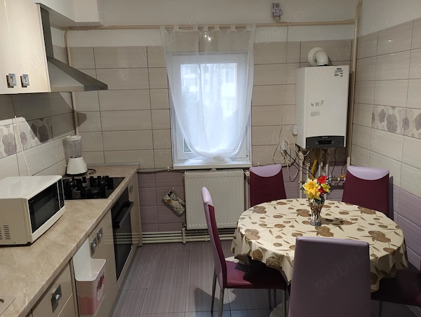 Apartament 3 camere decomandat, 71 mp, etaj 2, 2 băi, complet mobilat Berca