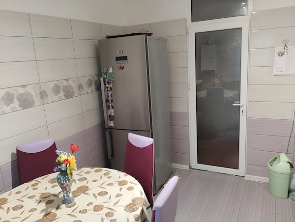 Apartament 3 camere decomandat, 71 mp, etaj 2, 2 băi, complet mobilat Berca