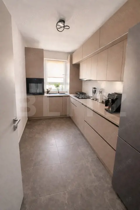 Apartament 2 camere, decomandat, 59 mp, complex Maurer — fotografia 3