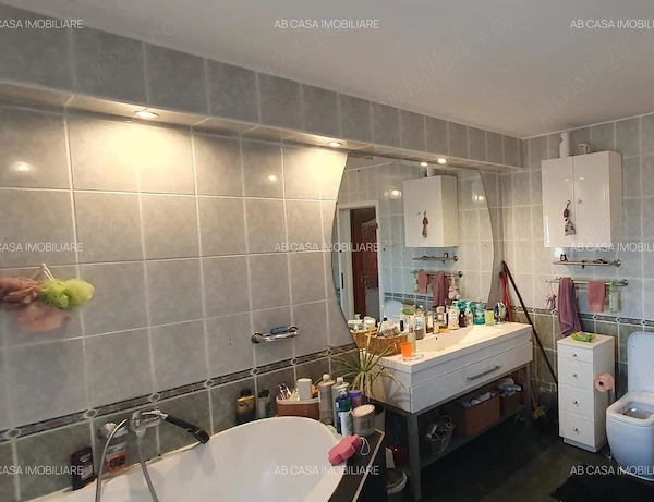 Apartament deosebit, 3 camere, 2 băi, 1 balcon, 90 mp, et. 3, zona Girocului, cu garaj, comision 0% — fotografia 3