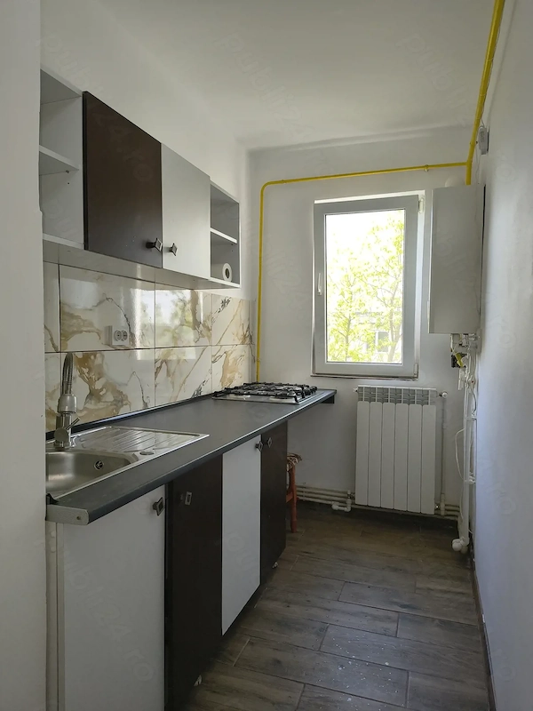 Apartament cu o camera renovat recent mobilata de închiriat
