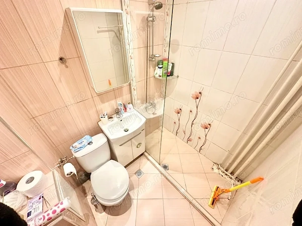 Apartament cu doua camere in zona Saguna