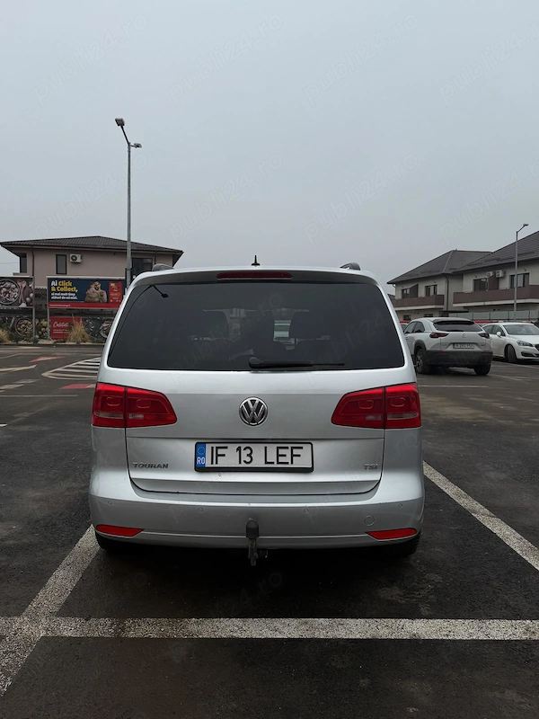 VOLKSWAGEN Touran 2011 — imagine 3