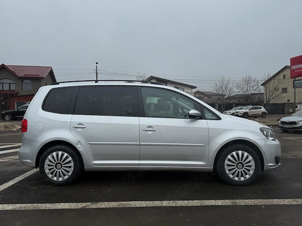 VOLKSWAGEN Touran 2011 — imagine 7