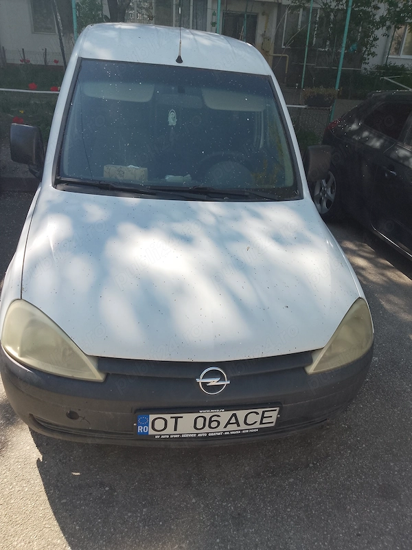 Vând Opel combo