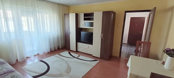 Dau in chirie apartament 2 camere Oradea