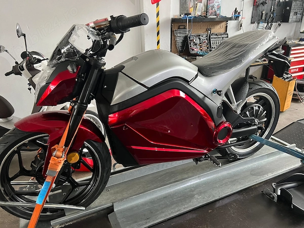 Vand motocicleta electrica - moped