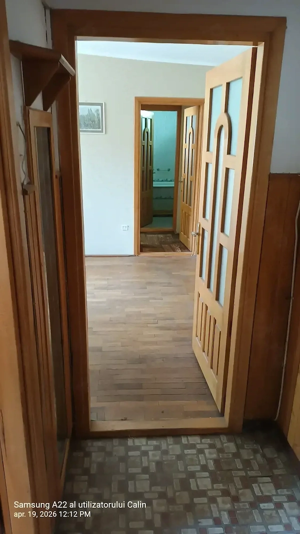 3 camere in Suceava, multiple imbunatatiri, centrala proprie, zona ultracentrala, pitoreasca — fotografia 3