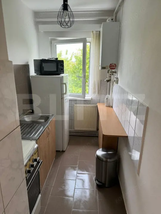 Apartament 2 camere de vânzare, 40 mp – zona 7 Noiembrie — fotografia 3