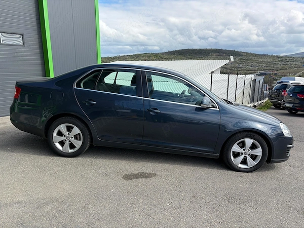 VOLKSWAGEN Jetta 2009 — imagine 4