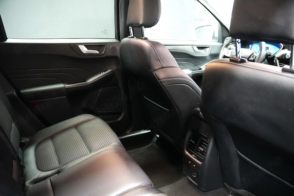 FORD Kuga 2022 — imagine 9