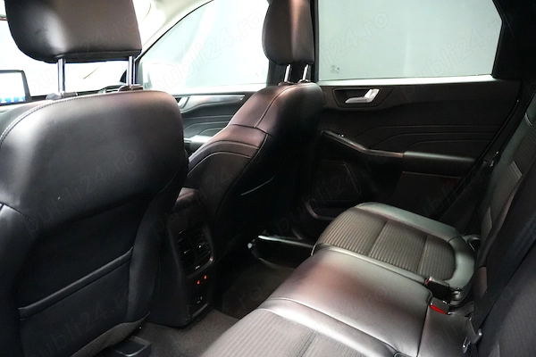 FORD Kuga 2022 — imagine 8