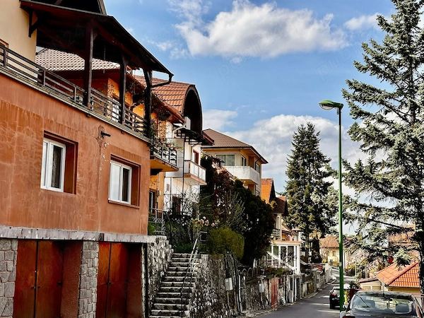 De inchiriat Apartament la casa