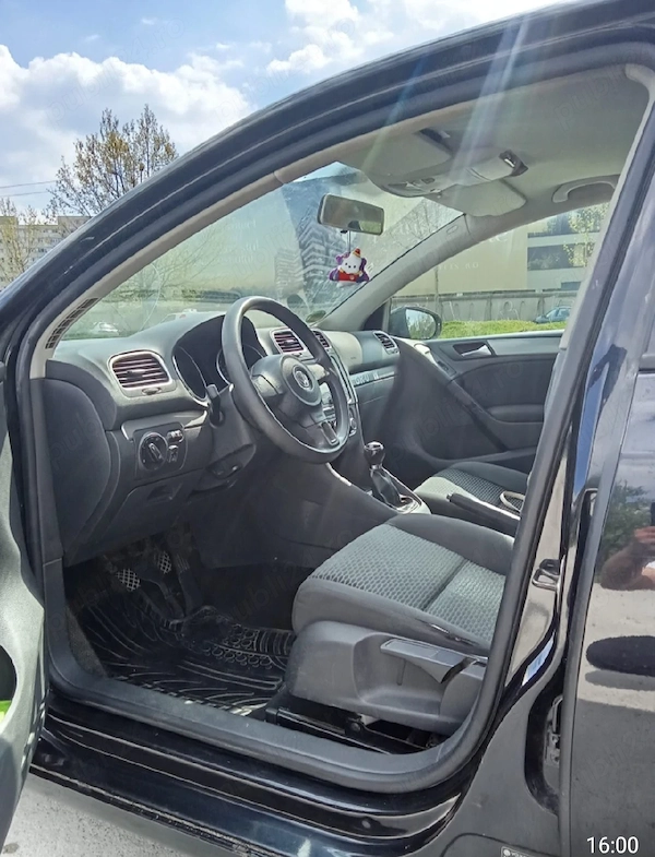 VOLKSWAGEN Golf 2010 — imagine 4