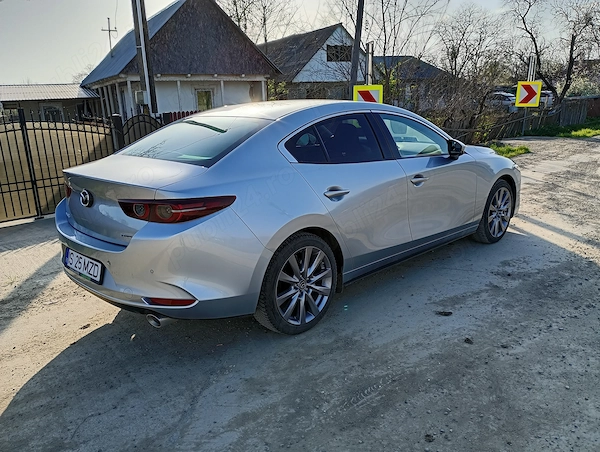 MAZDA 3 2021 — imagine 2
