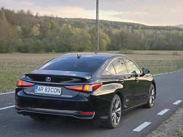 LEXUS ES 2020 — imagine 8