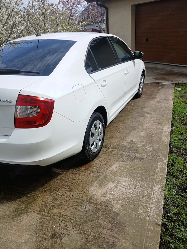 Vând Skoda Rapid