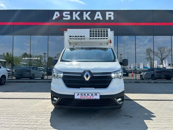 RENAULT Trafic 2023 — imagine 2