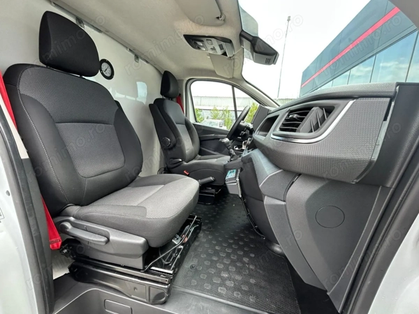 RENAULT Trafic 2023 — imagine 13