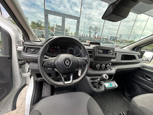 RENAULT Trafic 2023 — imagine 11