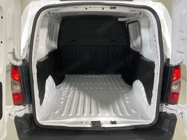 PEUGEOT Partner 2020 — imagine 9