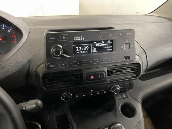 PEUGEOT Partner 2020 — imagine 11
