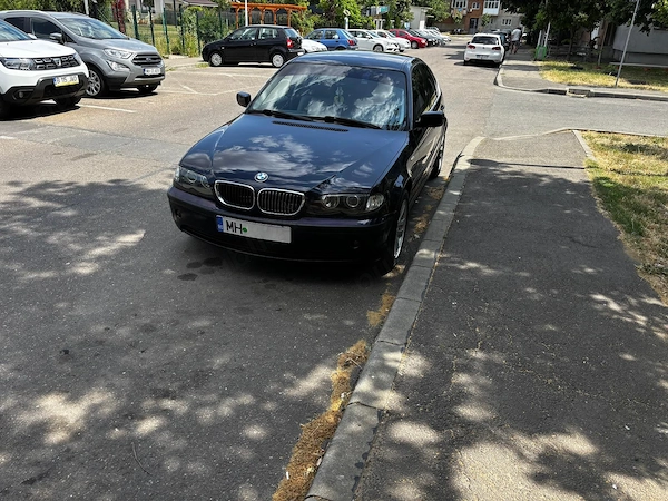 BMW 3 Series 2004 — imagine 3