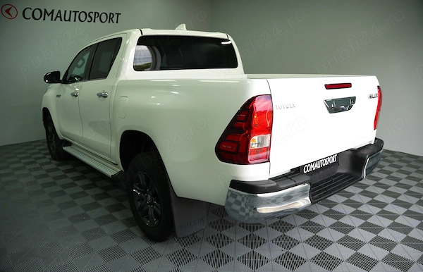 TOYOTA Hilux 2023 — imagine 4