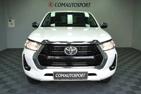 TOYOTA Hilux 2023 — imagine 2
