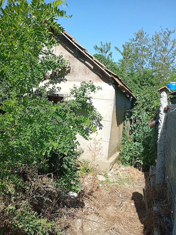 casă bătrânească de vânzare