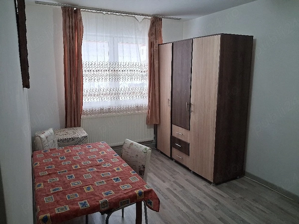 Vând apartament două camere — fotografia 2