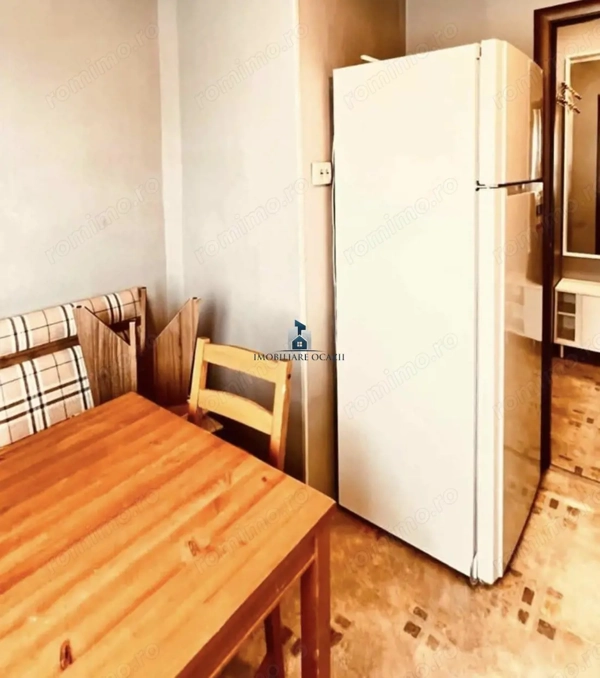 Vanzare Apartament 3 Camere Semidecomandat Bd.Ctin.Brancoveanu — fotografia 1