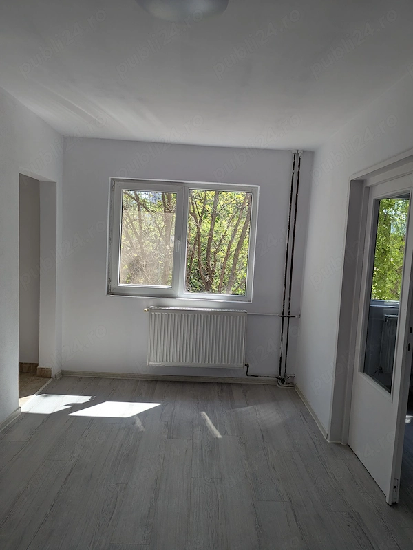 Vand apartament 2 camere la etajul 1 complet renovat in Timisoara — fotografia 3