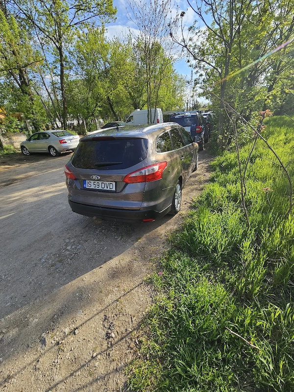 FORD Focus 2013 — imagine 10