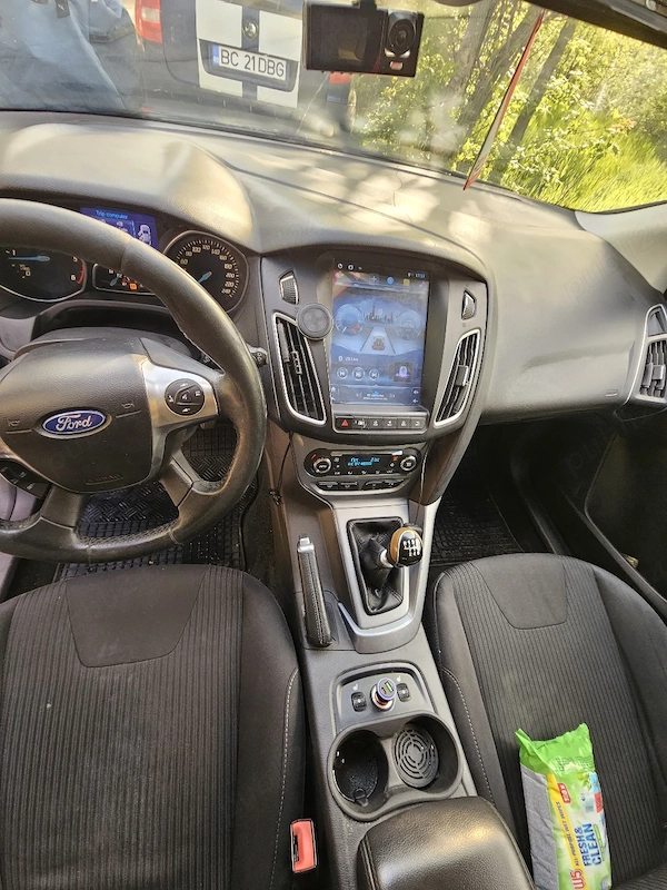 FORD Focus 2013 — imagine 5