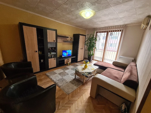 Apartament 3 camere + garaj și boxă-Brad HD — fotografia 3