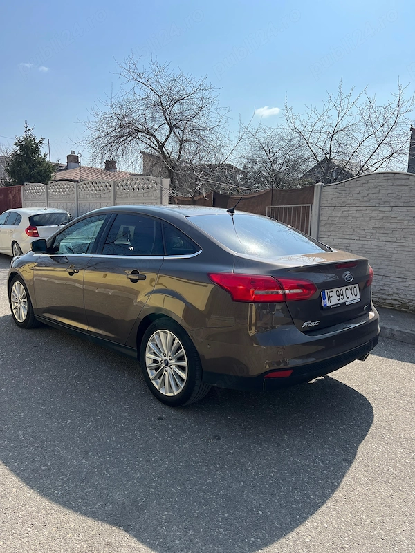 FORD Focus 2015 — imagine 5