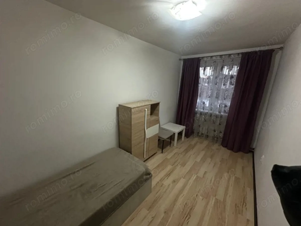Apartament 3 camere, semidecomandat, 60 mp - Centru! — fotografia 3