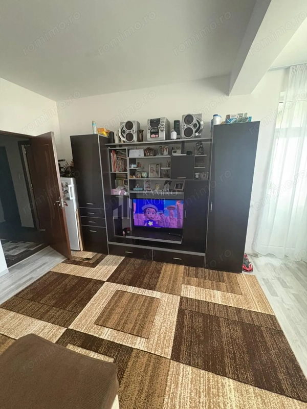 Apartament 3 camere decomandat zona Metalurgiei — fotografia 3